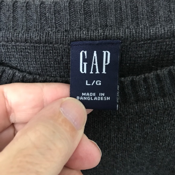 Large Gray Gap Sweater - Picture 2 of 2